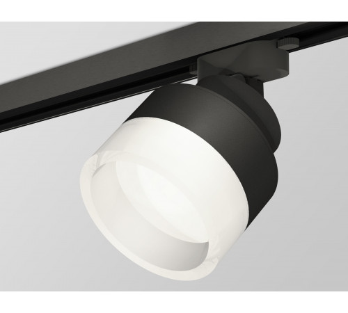Трековый светильник Ambrella Light Track System XT8102020 (A2526, A2106, C8102, N8401) Трековый светильник Ambrella Light Track System XT8102020 (A2526, A2106, C8102, N8401)