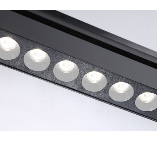 Трековый однофазный светильник Ambrella Light Track system GL6715 Трековый однофазный светильник Ambrella Light Track system GL6715