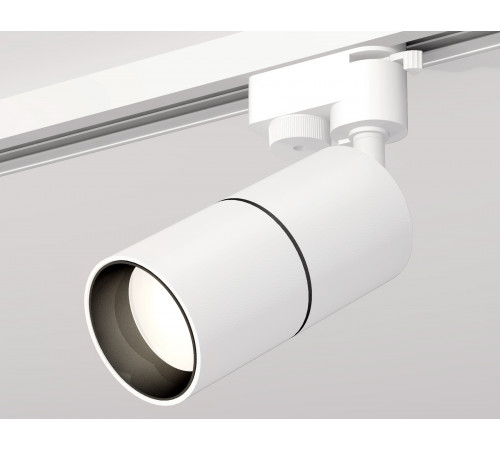 Трековый однофазный светильник Ambrella Light Track System XT6301010 (A2520, C6301, A2061, C6301, N6111) Трековый однофазный светильник Ambrella Light Track System XT6301010 (A2520, C6301, A2061, C6301, N6111)