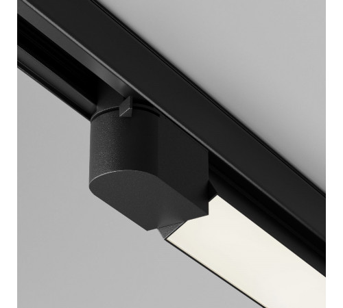 Трековый трехфазный светильник Maytoni Basis TR196-3-20W4K-B