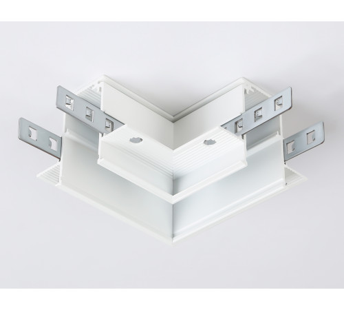 Коннектор угловой для шинопровода Ambrella Light Track System GL3352 Коннектор угловой для шинопровода Ambrella Light Track System GL3352