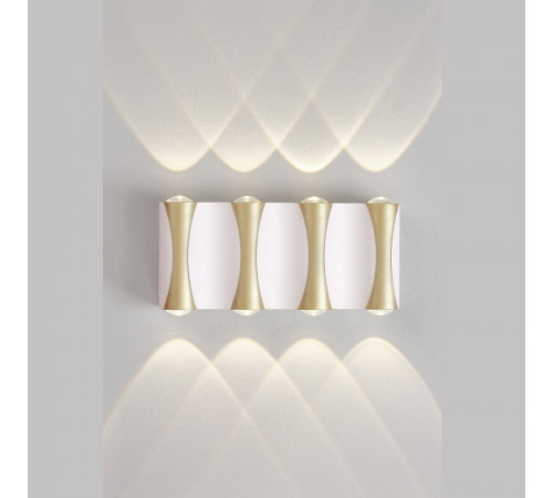Уличный настенный светильник Crystal Lux CLT 022W4 WH-GO 4000K Уличный настенный светильник Crystal Lux CLT 022W4 WH-GO 4000K