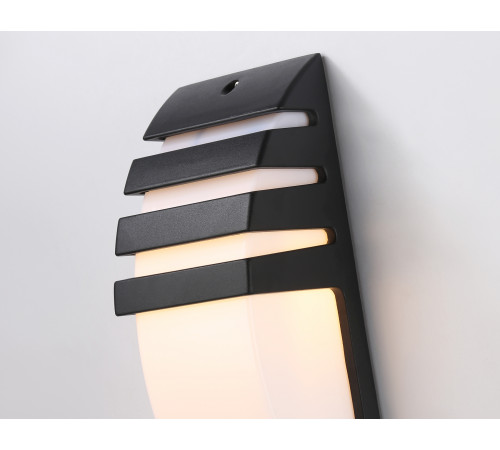 Уличный настенный светильник Ambrella Light Garden ST5202 Уличный настенный светильник Ambrella Light Garden ST5202