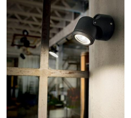 Уличный настенный светильник Ideal Lux Xeno AP1 Nero 129464 Уличный настенный светильник Ideal Lux Xeno AP1 Nero 129464