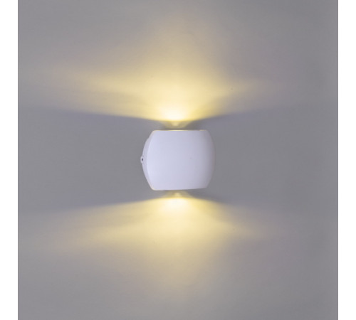 Архитектурный светильник Reluce 86008-9.2-002TLB LED2*3W WT Архитектурный светильник Reluce 86008-9.2-002TLB LED2*3W WT
