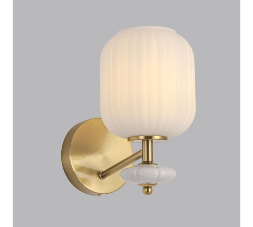 Бра Lumion Moderni Alegra 8334/1W Бра Lumion Moderni Alegra 8334/1W