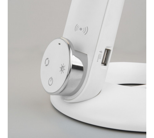 Настольная лампа Eurosvet Action 80428/1 белый