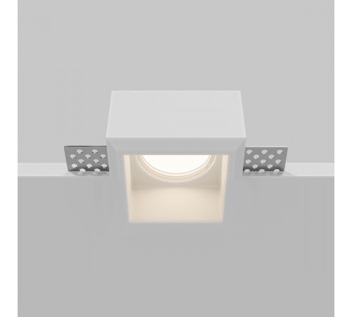 Встраиваемый светильник Maytoni Technical Gyps Modern DL131-GU10-01-W