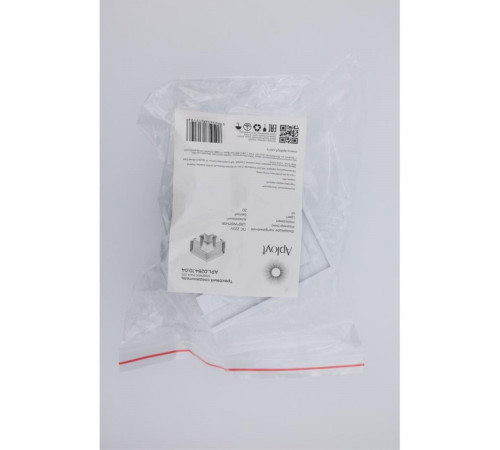 Соединитель магнитного шинопровода угловой плоский для натяжного потолка Aployt Magnetic track 220 APL.0284.10.04