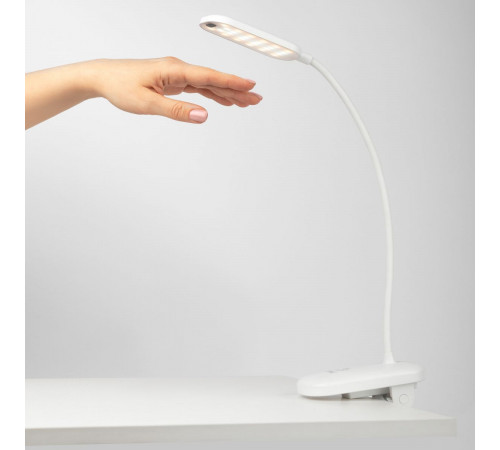 Настольная аккумуляторная лампа Эра NLED-525-6W-W Б0068589