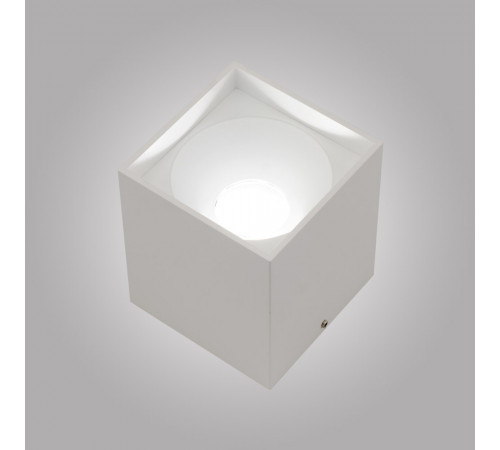Накладной светильник AM Group AM482 WH+WH Накладной светильник AM Group AM482 WH+WH