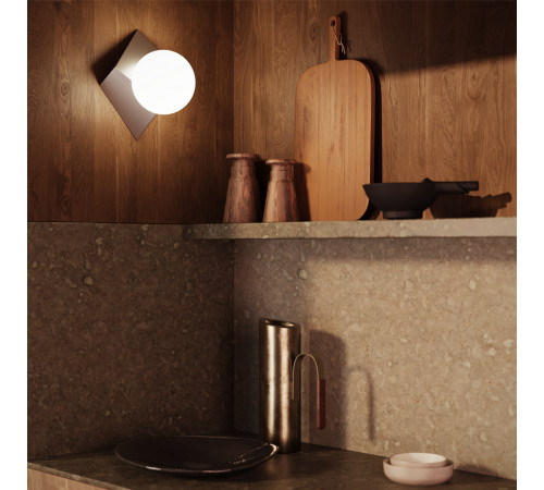 Настенный светильник Maytoni Cubeo MOD445WL-01PT