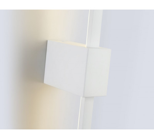 Настенный светильник Ambrella Light Comfort FL75819