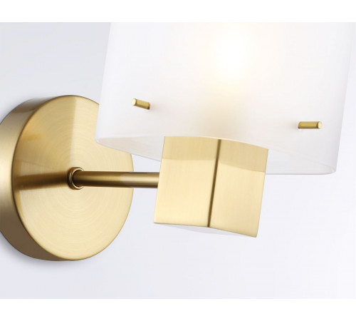 Настенный светильник Ambrella Light High Light LH57035 Настенный светильник Ambrella Light High Light LH57035