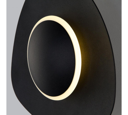 Настенный светодиодный светильник Eurosvet Scuro 40151/1 LED черный