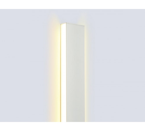 Настенный светильник Ambrella Light Comfort FL76137
