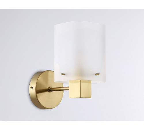 Настенный светильник Ambrella Light High Light LH57035 Настенный светильник Ambrella Light High Light LH57035