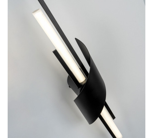 Настенный светильник Modelux ML.655.650 BK