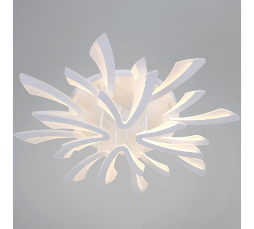 Потолочная люстра Reluce 59090-0.3-8+4 WH