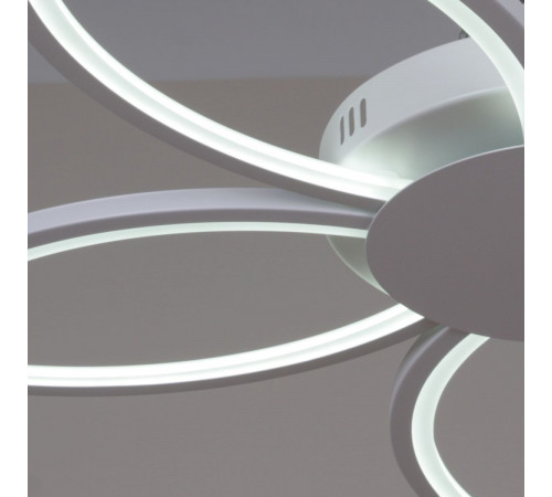 Потолочная люстра Reluce 09877-0.3-05 WH