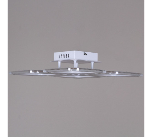 Потолочная люстра Reluce 09826-3.3-04 WH Потолочная люстра Reluce 09826-3.3-04 WH