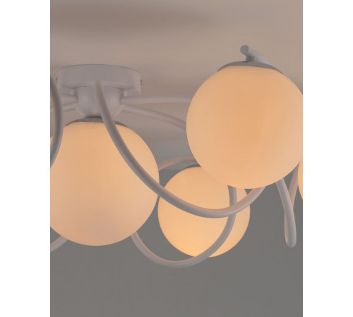 Потолочная люстра Moderli Circle V11802-7C