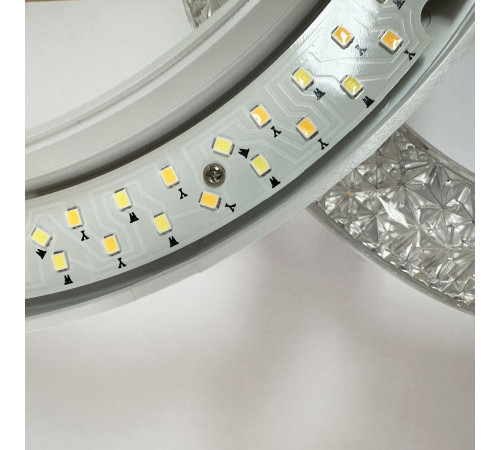 Потолочная люстра Reluce 72190-0.3-04 WH Потолочная люстра Reluce 72190-0.3-04 WH