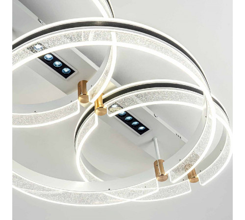 Потолочная люстра LED4U L1058-880 WH Потолочная люстра LED4U L1058-880 WH