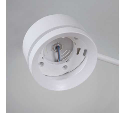 Потолочная люстра Reluce 20590-0.3-3+1 White