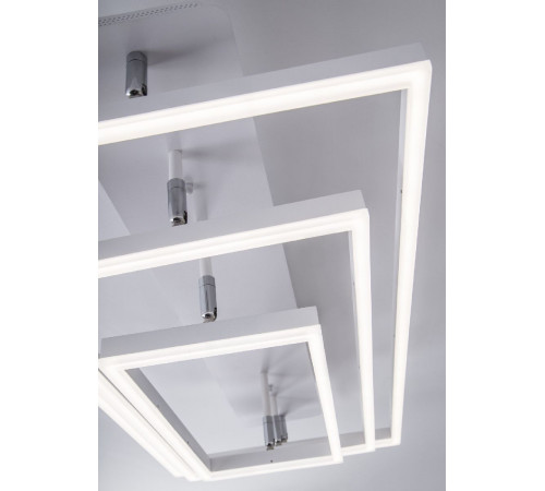 Потолочная люстра LED4U L11001-3CL WH Потолочная люстра LED4U L11001-3CL WH