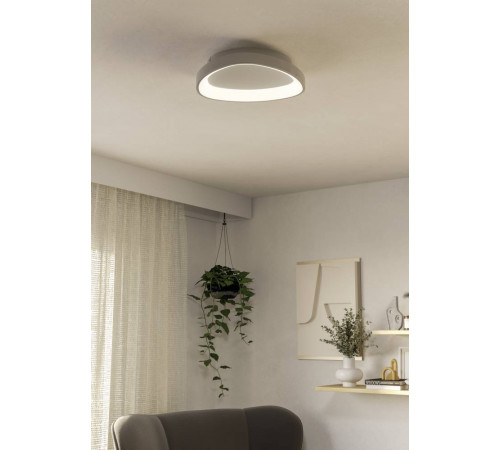 Потолочный светильник Eglo Loretello 901583