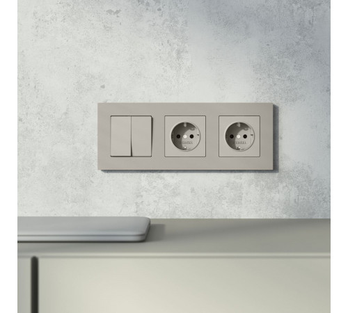 Рамка на 3 поста Werkel Slab (дымчатый софт) W0032917 4690389218439 a071626