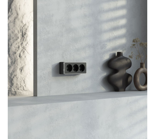 Розетка тройная с заземлением и шторками Werkel Gallant (черный с серебром) W5073134 4690389177200 a056944