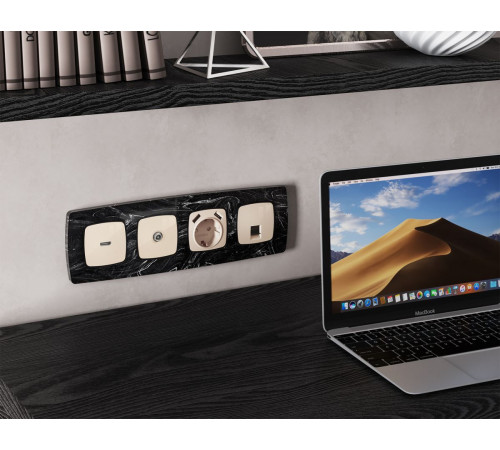 Комплект механизма компьютерной розетки Ambrella Volt RJ-45 (8P8C) CAT6A экранированной с автоматической защитной шторкой OMEGA MO312005 Бежевый глянец QUANT (OP3120, VM185)