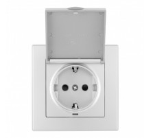 Комплект розетки с/з и шторками, защитной крышкой и рамкой Arte Milano SET06-1-41-1 silver