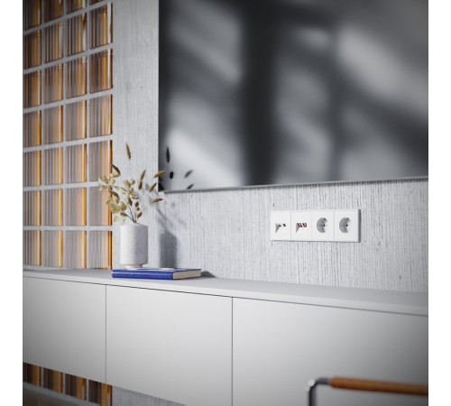 Розетка телевизионная встраиваемая Voltum S70 TV+RJ45 кат. 6, (белый матовый) VLS060702