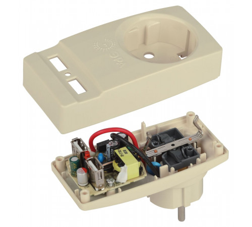 Разветвитель электрический Эра SP-1e-USB-I на 1 розетку + 2 USB с заземлением 16А сл. кость Б0027836