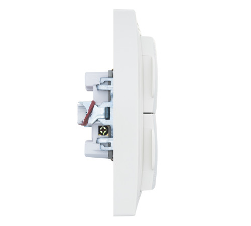 Розетка 2П+З двойная с защ. шт. и крышкой скрытой установки 16А 250В IP44, слоновая кость (керамика) 477296