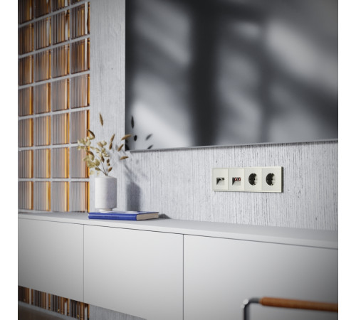 Розетка телевизионная встраиваемая Voltum S70 TV+RJ45 кат. 6, (шелк) VLS060704