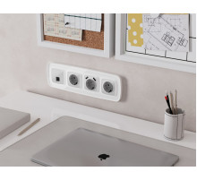 Комплект механизма компьютерной розетки Ambrella Volt RJ-45 (8P8C) CAT6A экранированной с автоматической защитной шторкой OMEGA MO412005 Серебро глянец QUANT (OP4120, VM185)