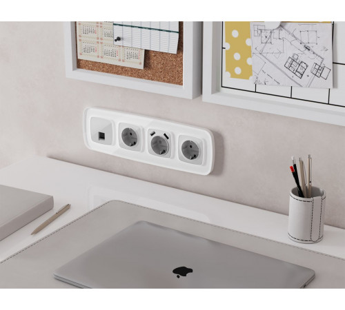 Комплект механизма компьютерной розетки Ambrella Volt RJ-45 (8P8C) CAT6A экранированной с автоматической защитной шторкой OMEGA MO412005 Серебро глянец QUANT (OP4120, VM185)