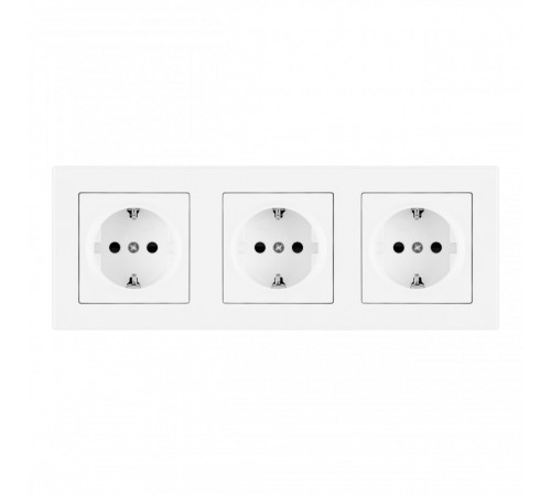 Розетка тройная (трехпостовая) с/з и шторками Arte Milano SET06-3-40-1x3 white Розетка тройная (трехпостовая) с/з и шторками Arte Milano SET06-3-40-1x3 white