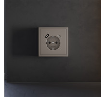 Накладка для розетки с заземлением и защитными шторками, с USB A+C Voltum S70 (капучино) VLS001014