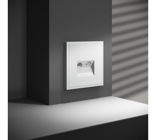 Розетка телевизионная встраиваемая Voltum S70 TV+RJ45 кат. 6, (белый матовый) VLS060702