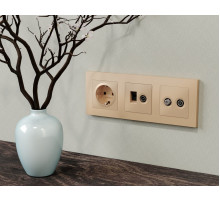 Комплект механизма розетки компьютерной + TV оконечной RJ-45 с автоматической защитной шторкой Alfa Шампань Quant Ambrella Volt MA612510 (AP6125, VM195)