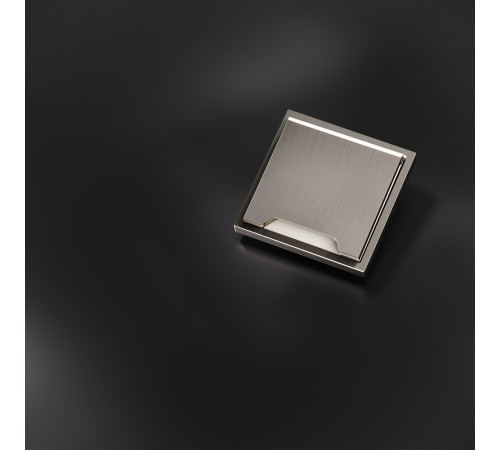 Накладка для розетки с заземлением защитными шторками и крышкой S70 Metal (никель) Voltum VLSM000811