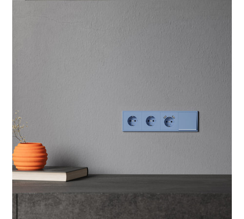 Накладка для розетки с заземлением и защитными шторками, с USB A+A Voltum S70 (деним) VLS000915