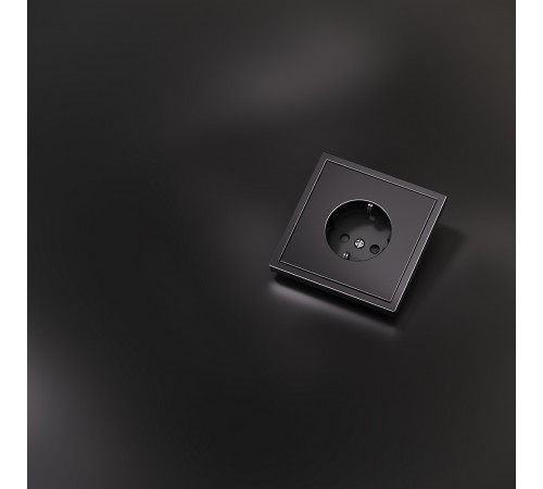 Накладка для розетки с заземлением и защитными шторками, S70 Metal (антрацит) Voltum VLSM000712