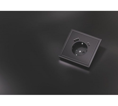 Накладка для розетки с заземлением и защитными шторками с USB A+C S70 Metal (антрацит) Voltum VLSM001012