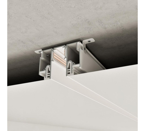 Шинопровод для монтажа в натяжной потолок LumFer For Novotech Flum 135325
